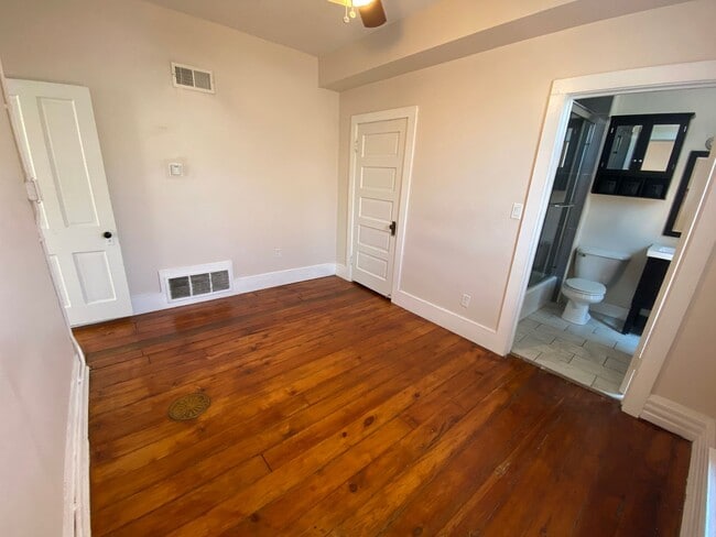 Building Photo - 1445 Worthington St
