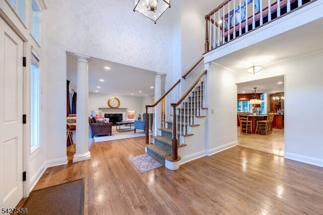 Building Photo - 7 Byron Rd