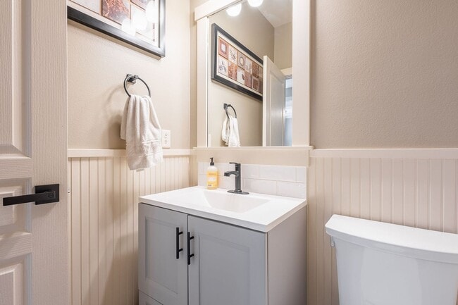 Building Photo - Stunningly Upgraded 4-Bedroom Home in Prime Eagle Location