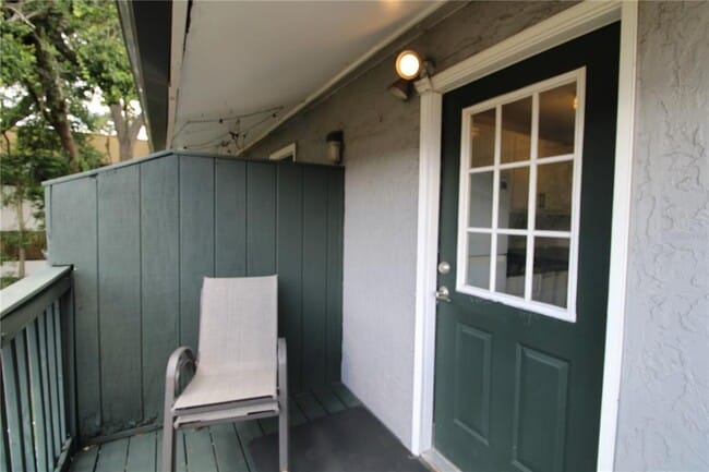 Building Photo - 201 Poinsettia Pine Ct
