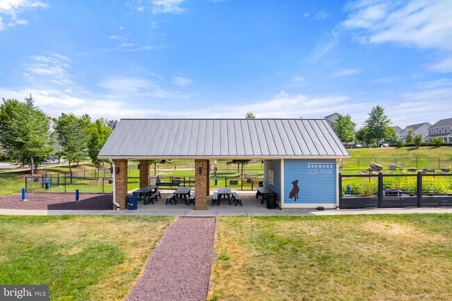Building Photo - 431 Alder Dr