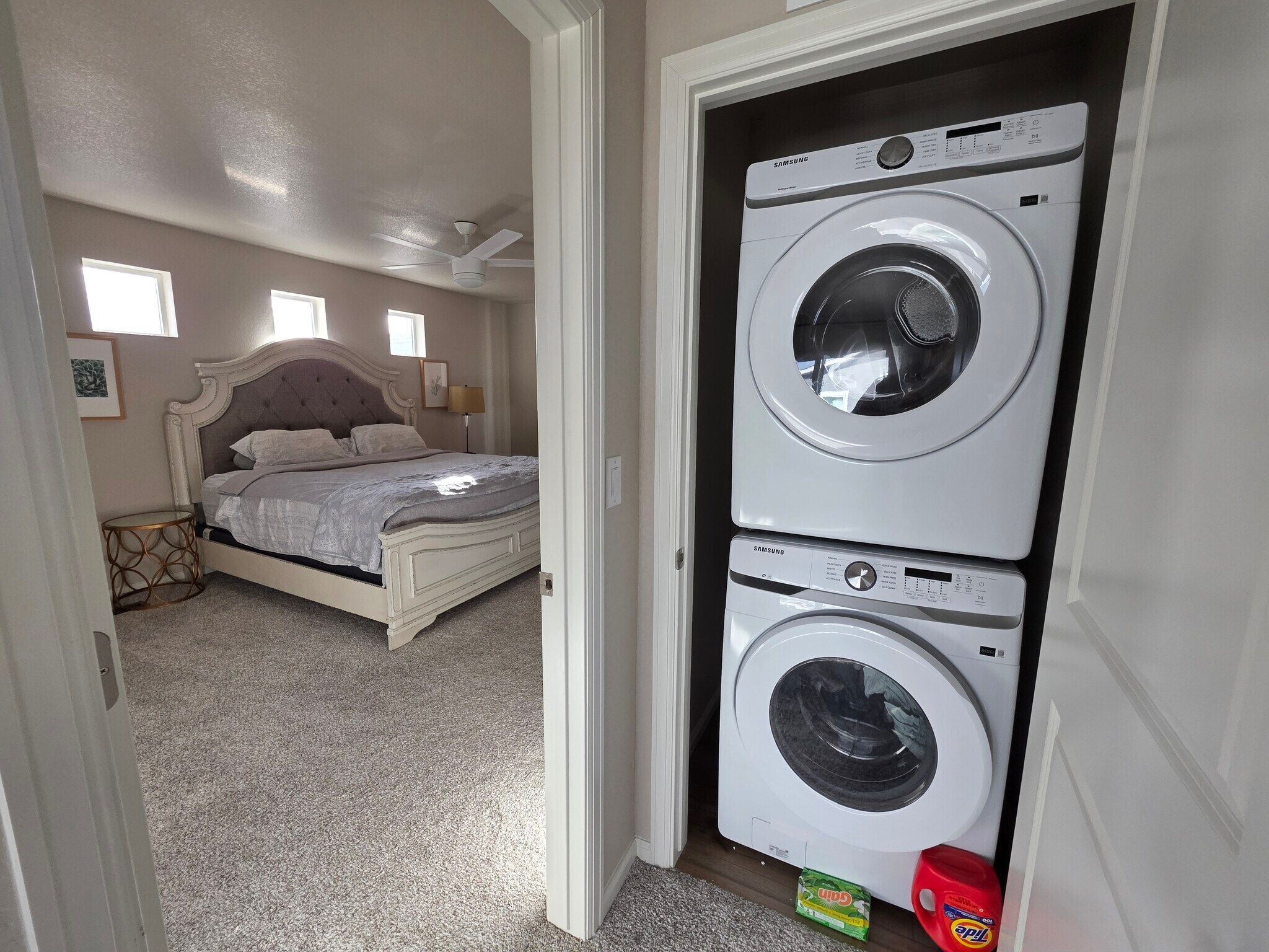 Building Photo - 6075 Notch Top Way