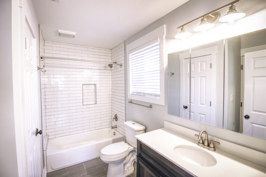 Building Photo - 515 flint st