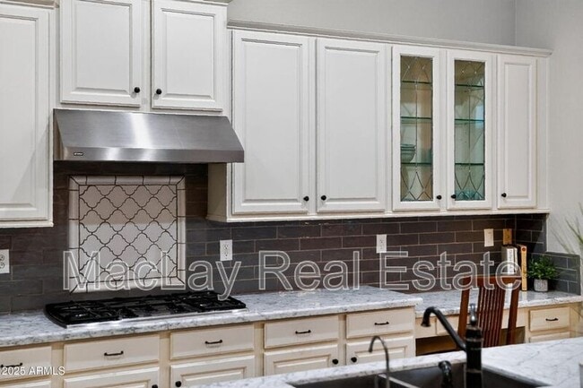 Building Photo - 527 E Tonto Dr