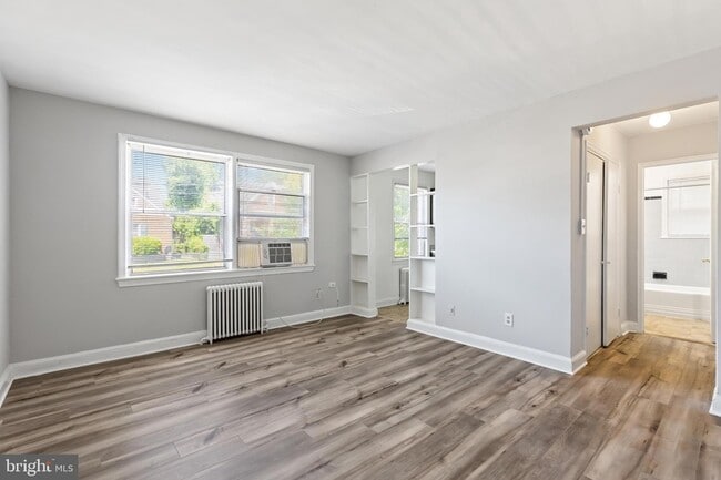 Building Photo - 3320 11th Pl SE