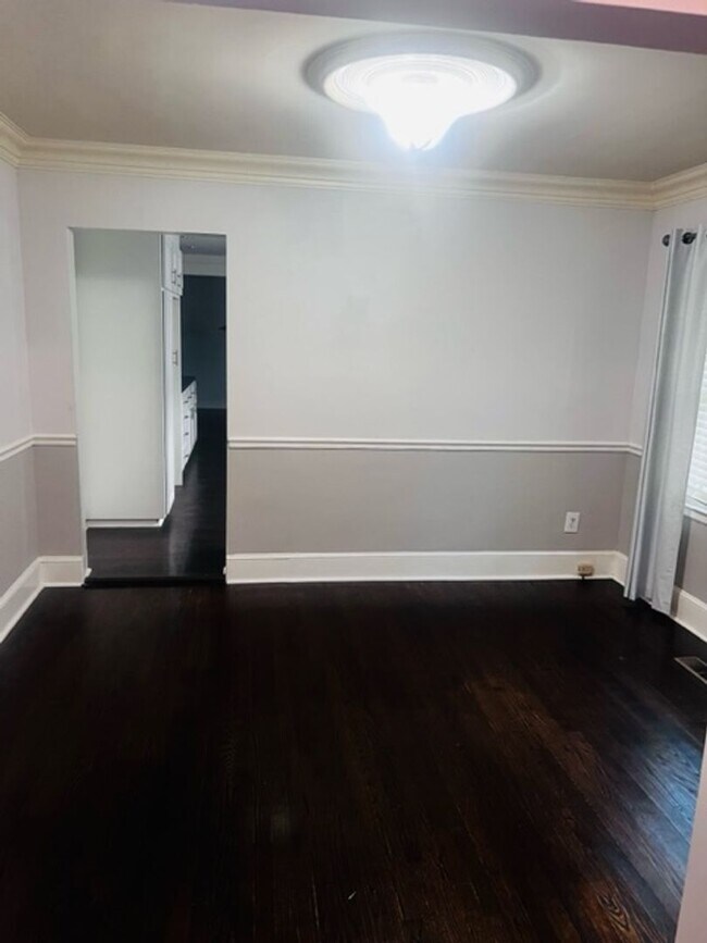 Building Photo - 4 bed, 3 bath home in Stonehaven