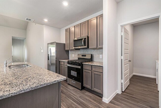 Building Photo - 13641 Goldeye Dr