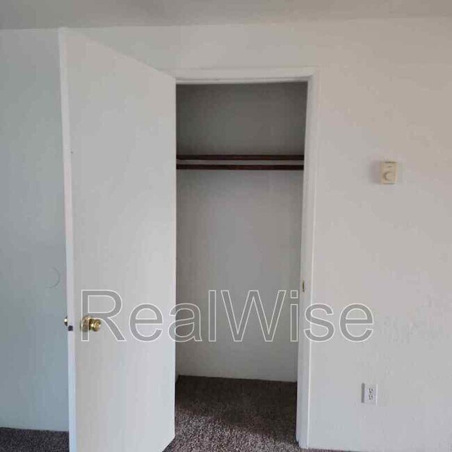 Building Photo - 104 Mercy Hills Dr