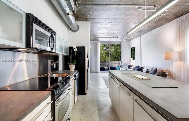 Building Photo - 1700 Meridian Ave