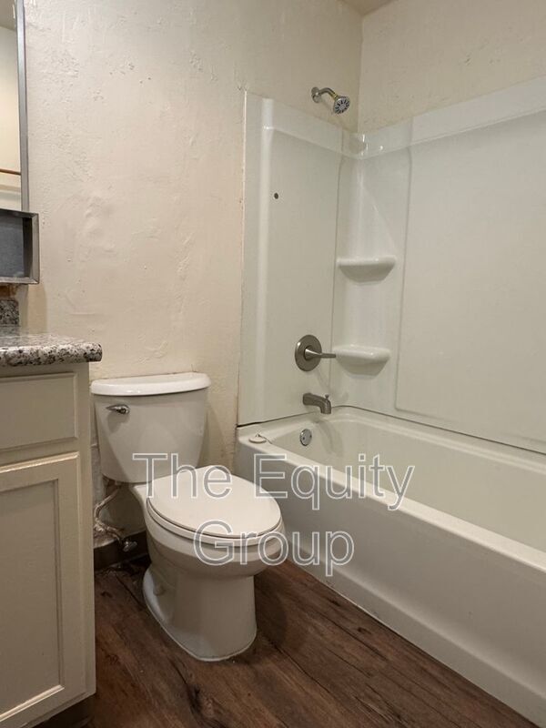 Building Photo - 352 S Blackstone St