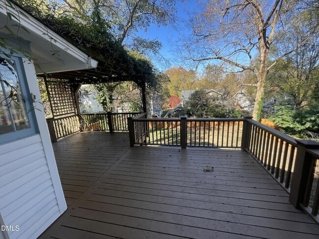 Building Photo - 313 Calvin Rd