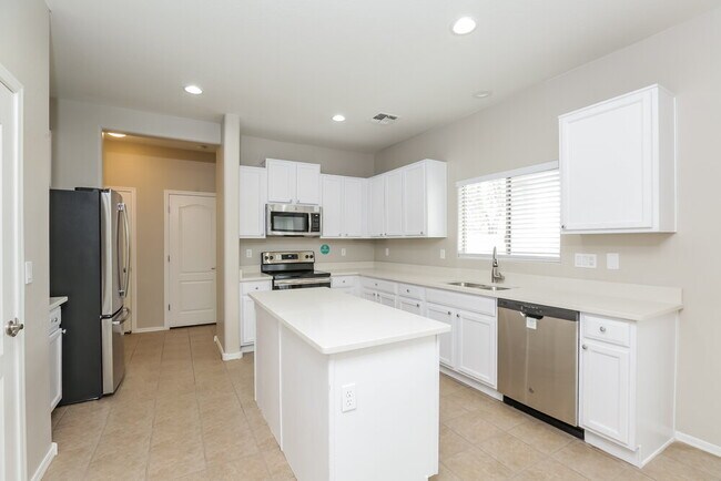 Building Photo - 918 S 118th Ln