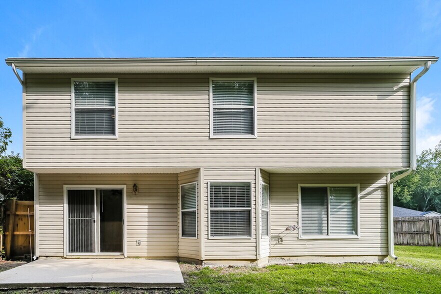 Building Photo - 3504 Ayrshire St