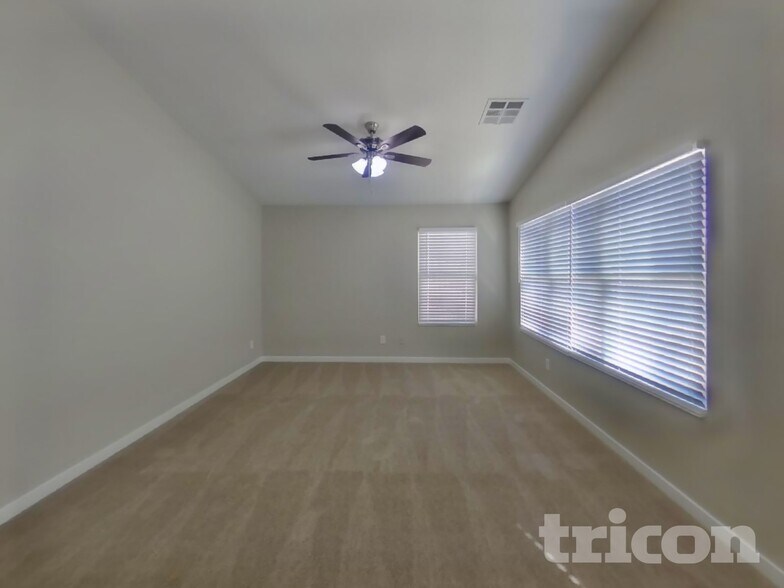 Building Photo - 5213 S 23rd Pl