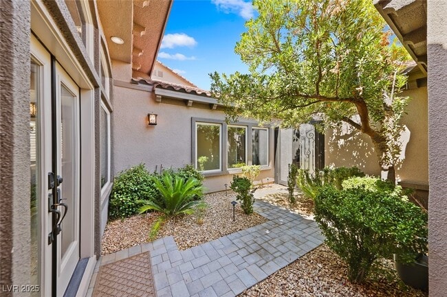 Building Photo - 1311 Panini Dr