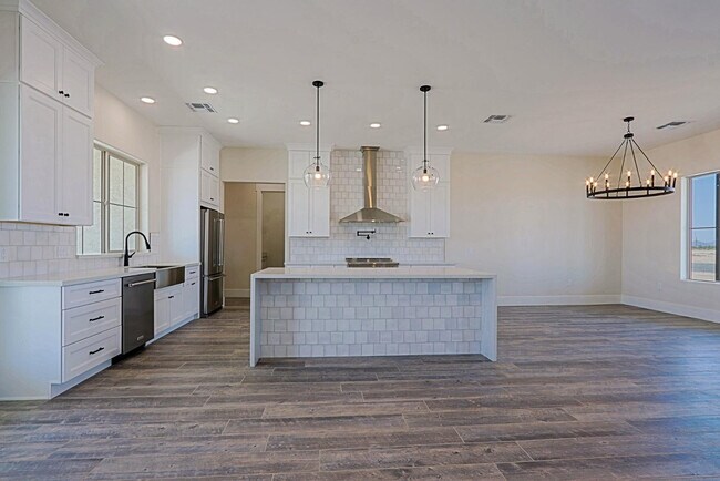 Building Photo - 2351 E Cana Ln