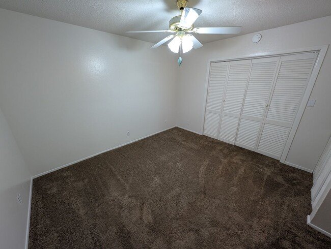 Building Photo - 2 Bedroom Condo Unit in the Polynesian Par...