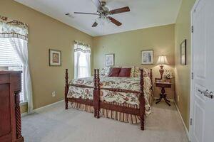 Building Photo - 232 Begonia Ct
