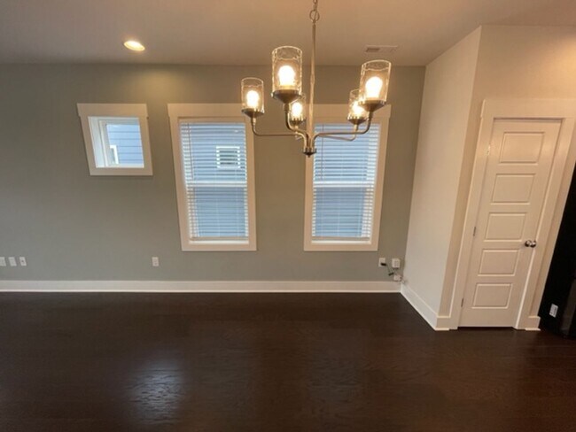 Building Photo - 1332 Big Falls Dr