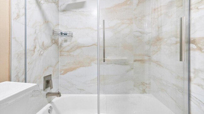 Building Photo - 3901 S Ocean Dr