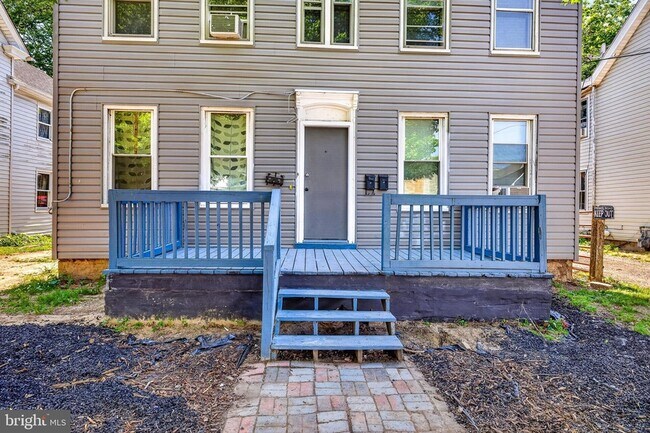 Building Photo - 40 S Governors Ave