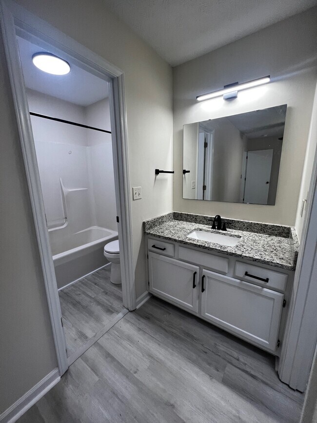 Building Photo - 5068 Linton Hall Rd