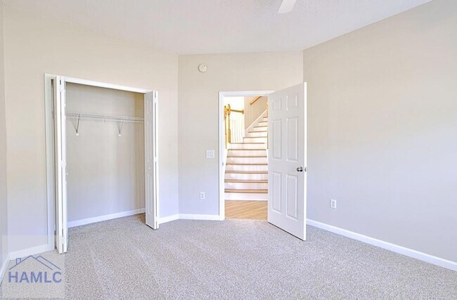 Building Photo - 7 Limestone Ln