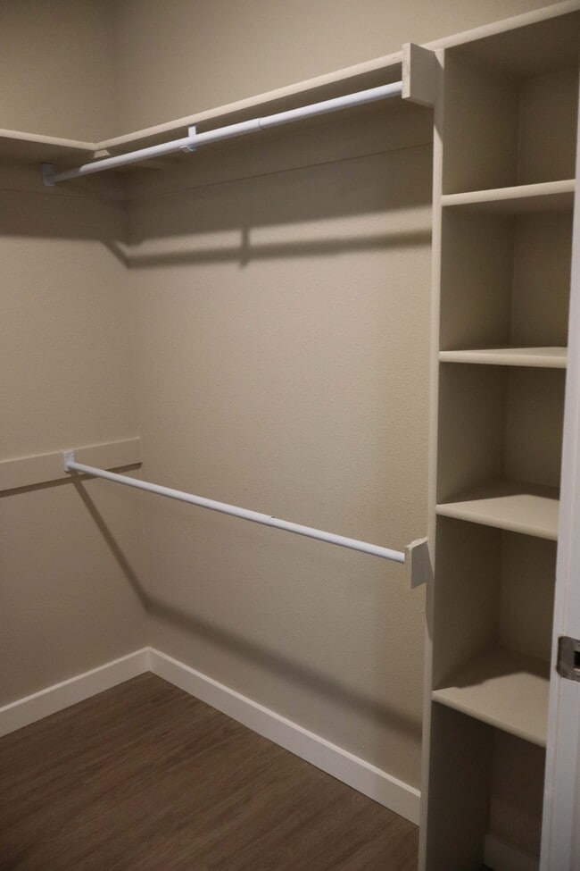 Building Photo - 1322 Seals St