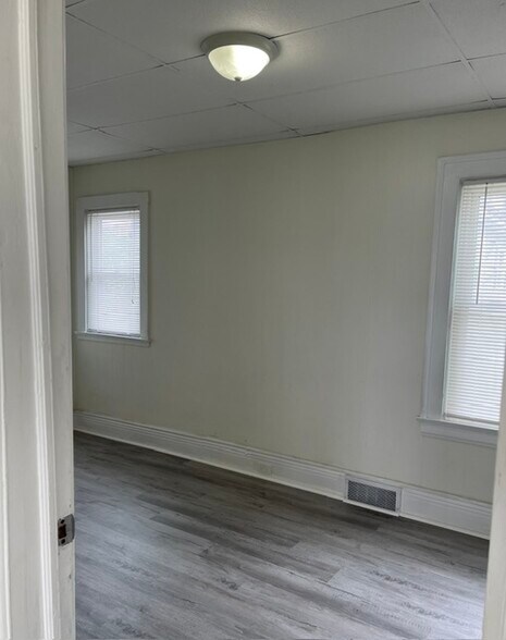 Building Photo - 1072 Ellicott St