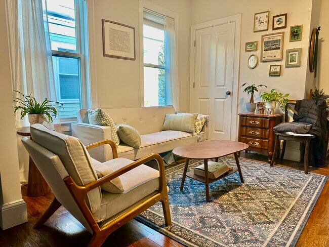 Building Photo - 27 Marney St