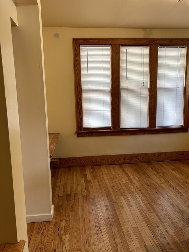 Building Photo - 208 Koch Ave