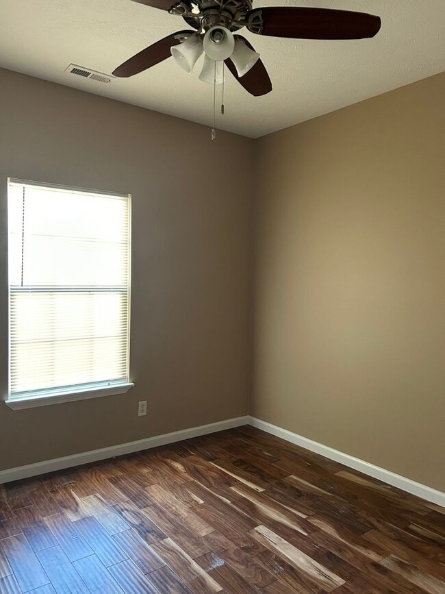 Building Photo - 3051 Bluster Ct