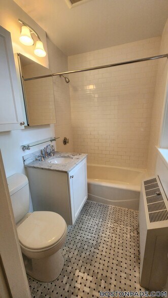 Building Photo - 18 Chauncy St