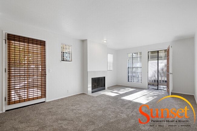 Building Photo - 3975 Hortensia St