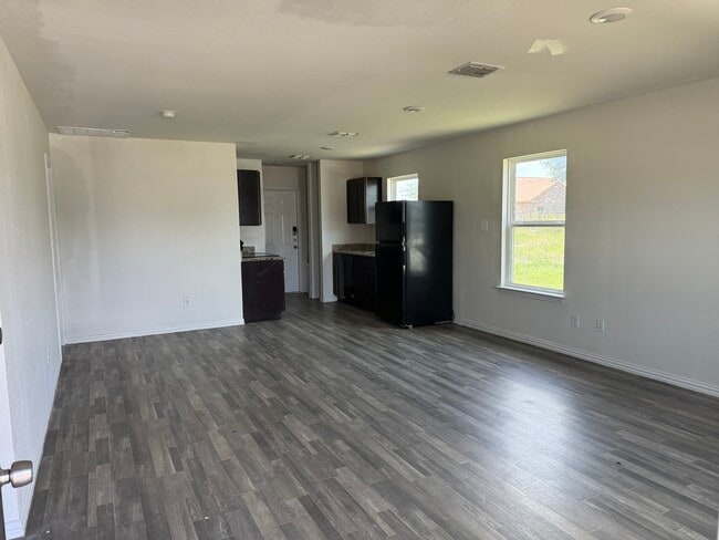 Building Photo - 330 Glenbrook