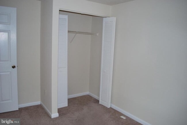 Building Photo - 4655 Whitaker Pl