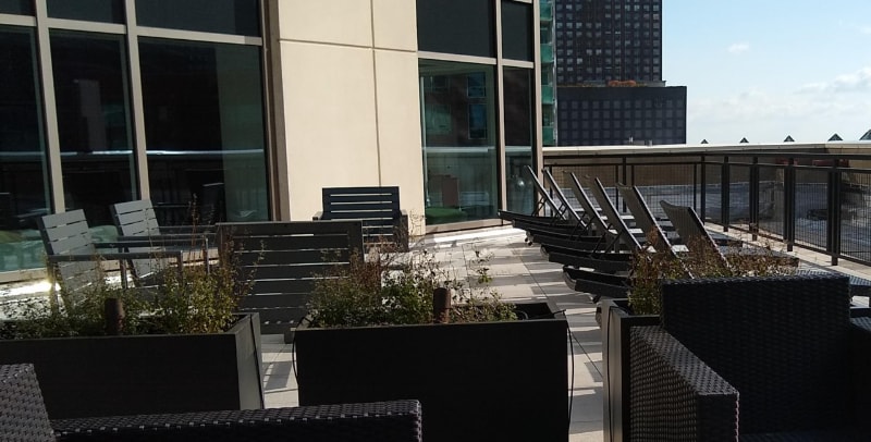 Building Photo - 512 N McClurg Ct