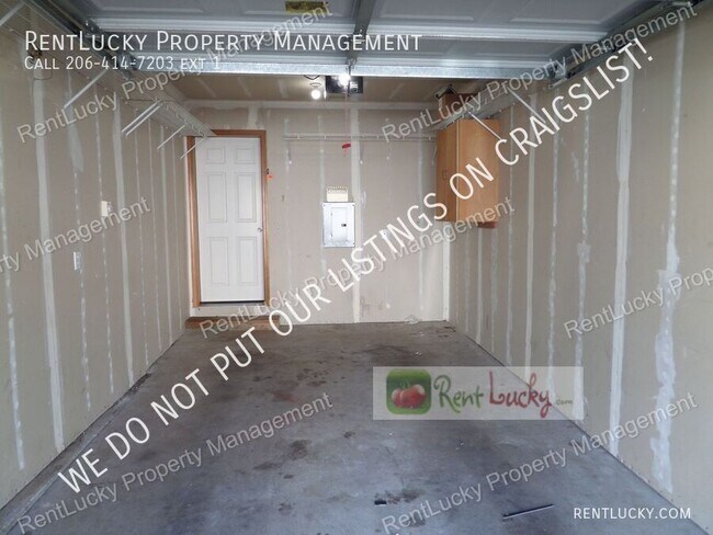 Building Photo - 1516 S Puget Dr