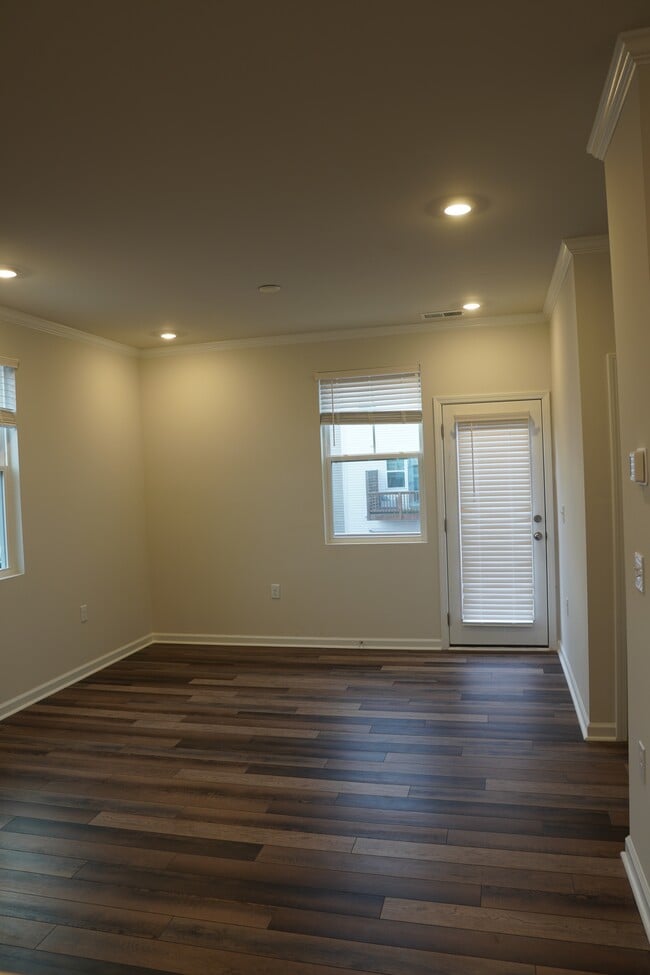 Building Photo - 2626 Chert Ln