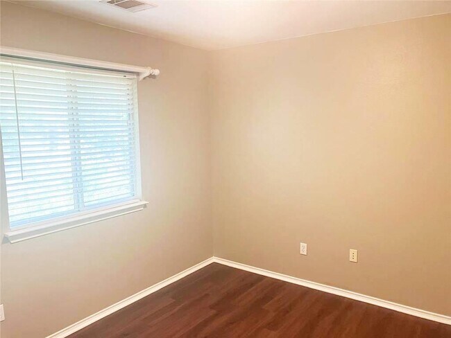 Building Photo - 3208 Dawn Mesa Ct