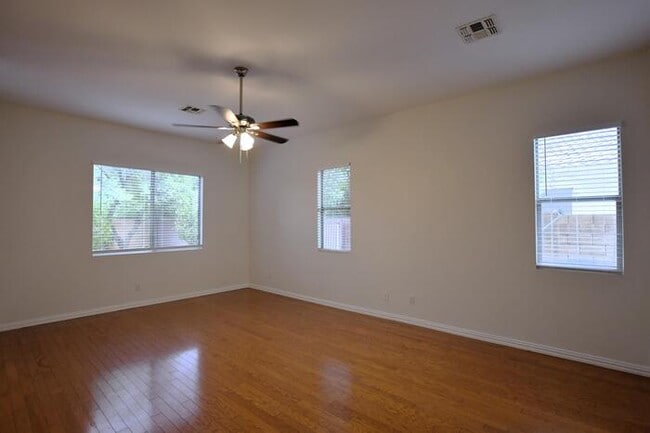Building Photo - 1646 E Hawken Pl