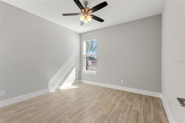 Building Photo - 802 James Dr