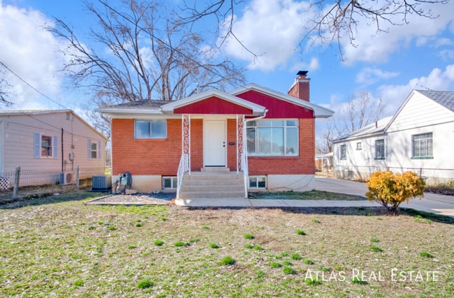 Primary Photo - 725 2nd St