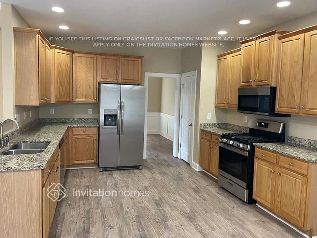 Building Photo - 820 Sweetwater Bridge Cir