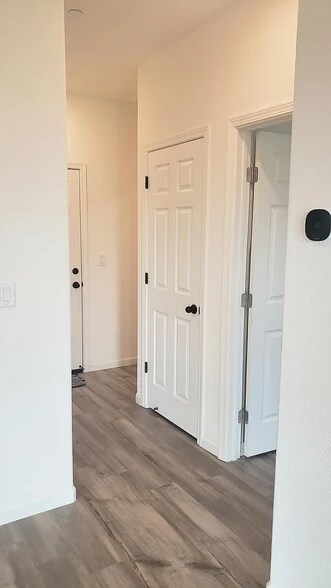 Building Photo - 4586 Butterfly Ridge Dr