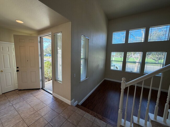 Building Photo - Large Home on Corner Lot