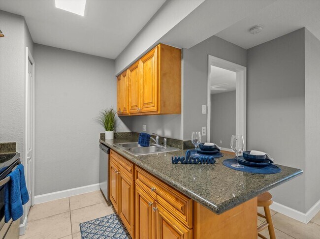 Building Photo - 230 Thorntree Pl