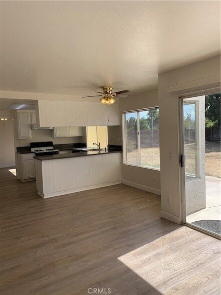 Building Photo - 9065 Limecrest Dr