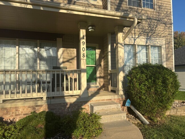 Building Photo - Spacious Papillion home with modern comfort, great curb appeal, and a finished basement built for...