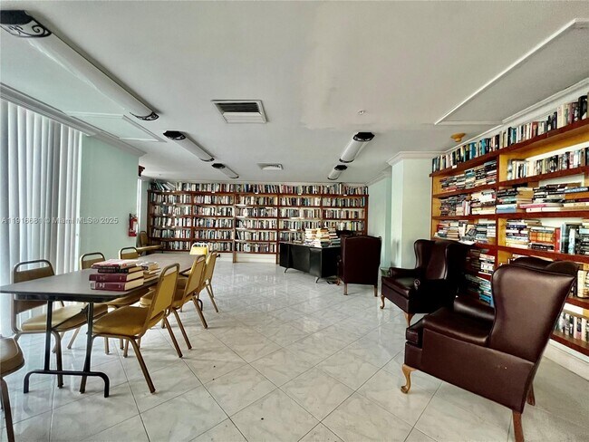 Building Photo - 2750 NE 183rd St